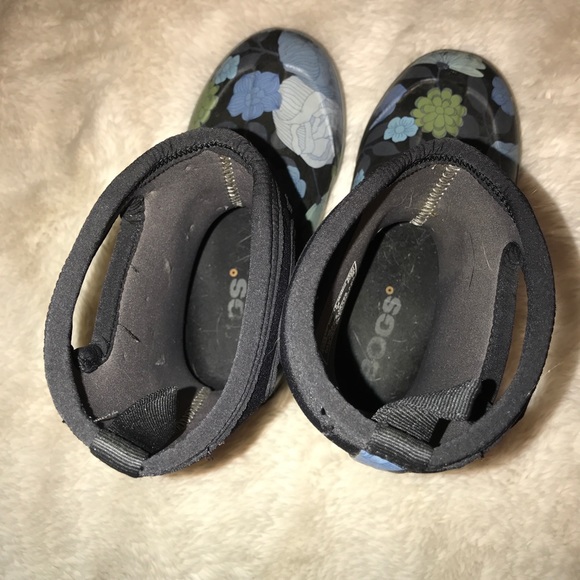 W’s Bogs Classic Mid Flower Print - Picture 7 of 7